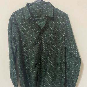 Green w/yellow dots long sleeve button up shirt